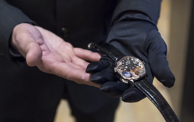 中國引擎驅動全球硬奢復蘇，高端鐘表市場走出疫情陰霾